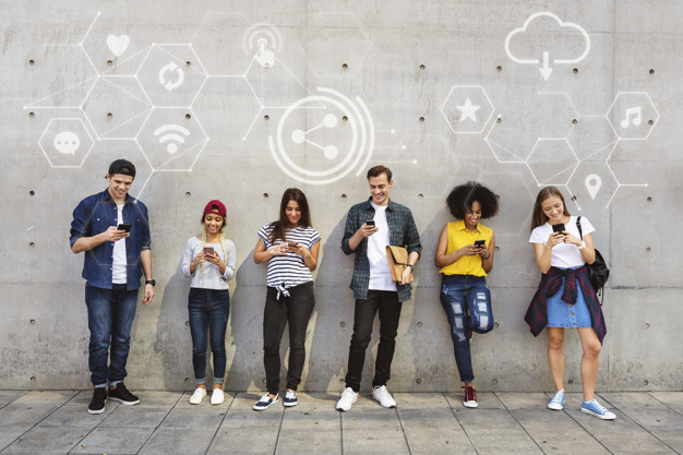Stay Connected with Your Boss and Your Colleagues