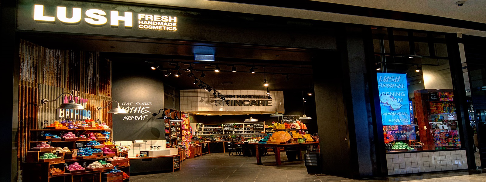 Lush Cosmetics Virtual Store